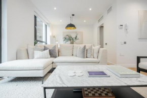 Luxury Central Mayfair Townhouse with A/C 3BR 3BA